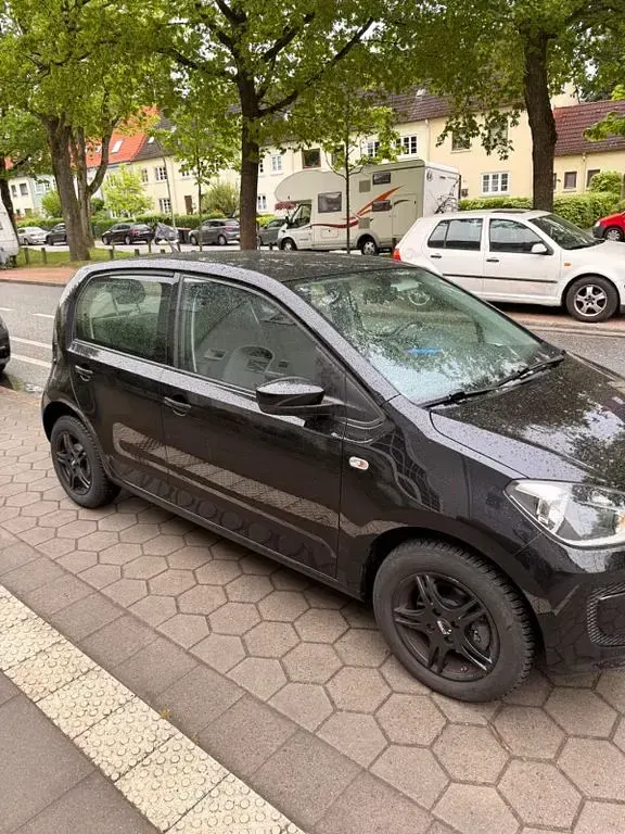 Second-hand VW up! move up! 60 CP (44 kW) 2016 Negru Hatchback