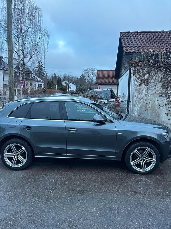 Gebraucht Audi Q5 S-Line 170 PS (125 kW) 2010 Grau SUV
