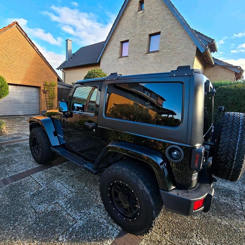 Gebraucht Jeep Wrangler Sahara 200 PS (147 kW) 2013 Schwarz SUV
