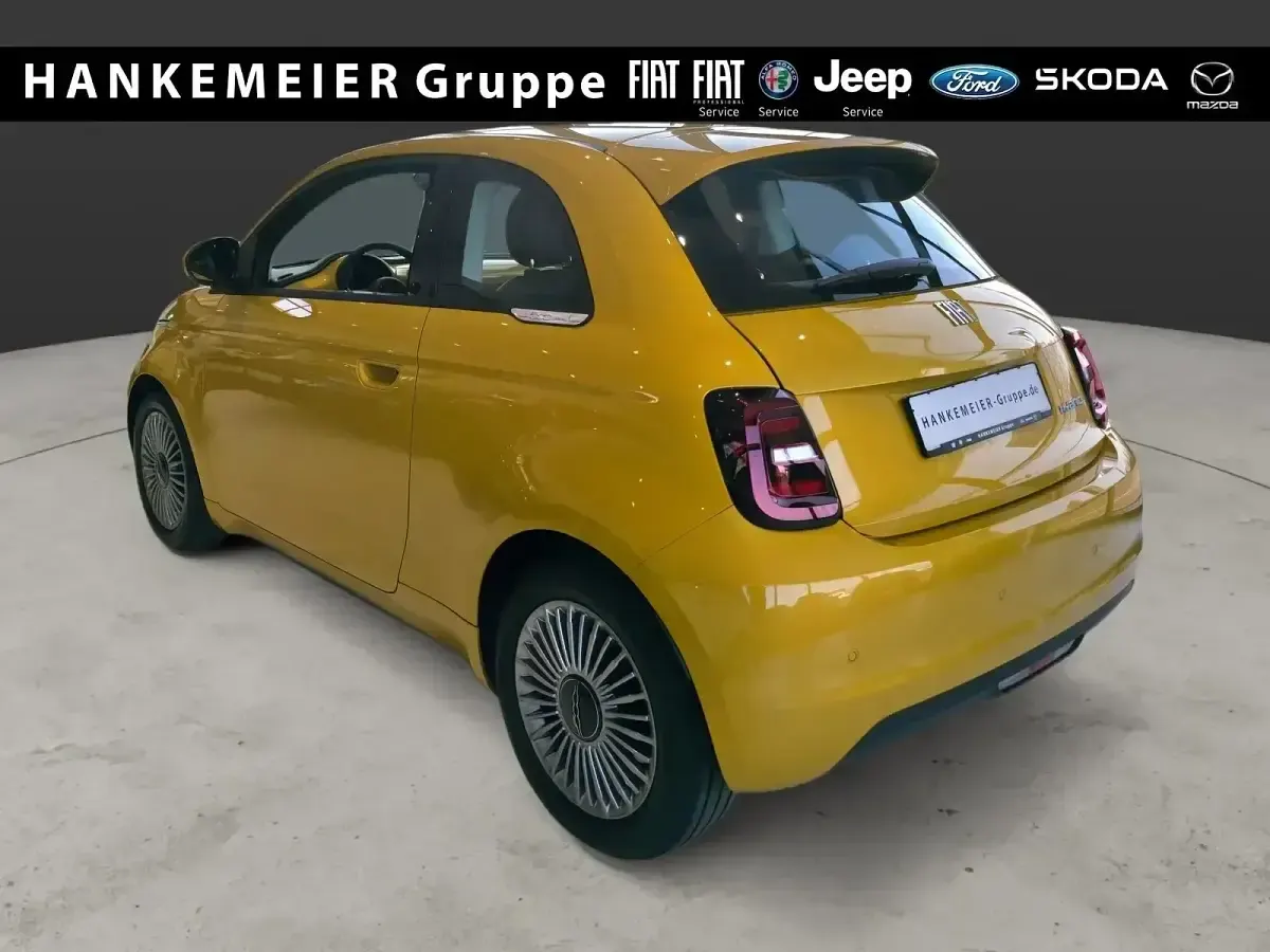 Neu Fiat 500 48 PS (35 kW) 2026 Gelb Kleinwagen