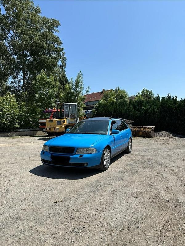 Blau Gebraucht 2000 Audi A4 Kombi | 1.400 € (Guter Preis) - Bild 1/4