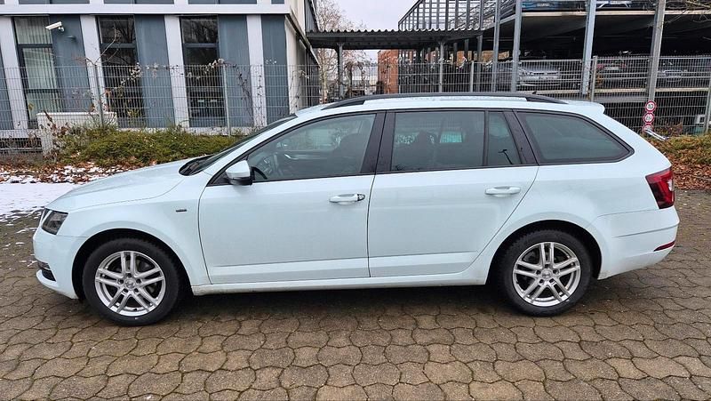 Gebraucht Skoda Octavia Clever 116 PS (85 kW) 2018 Weiß Kombi