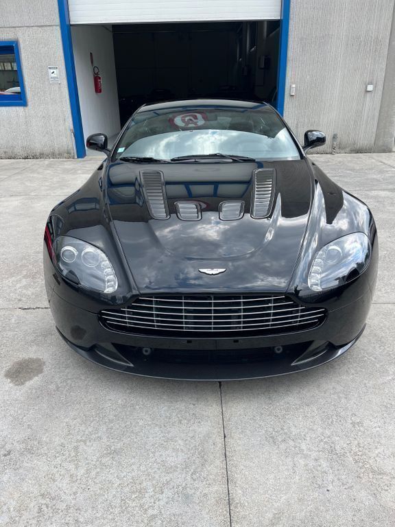 Schwarz Gebraucht 2009 Aston Martin V12 Vantage | 119.000 € (Guter Preis) - Bild 1/4