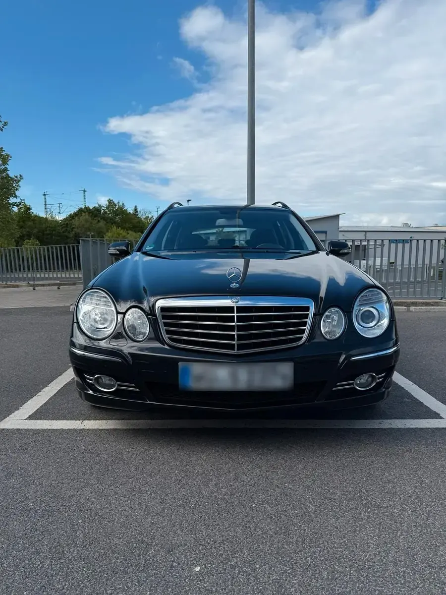 Gebraucht Mercedes E200 Avantgarde 184 PS (135 kW) 2009 Schwarz Kombi