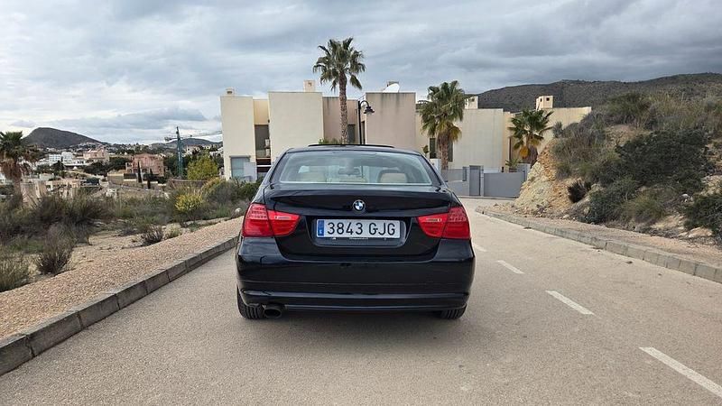 Gebraucht BMW 318 143 PS (105 kW) 2008 Schwarz Limousine