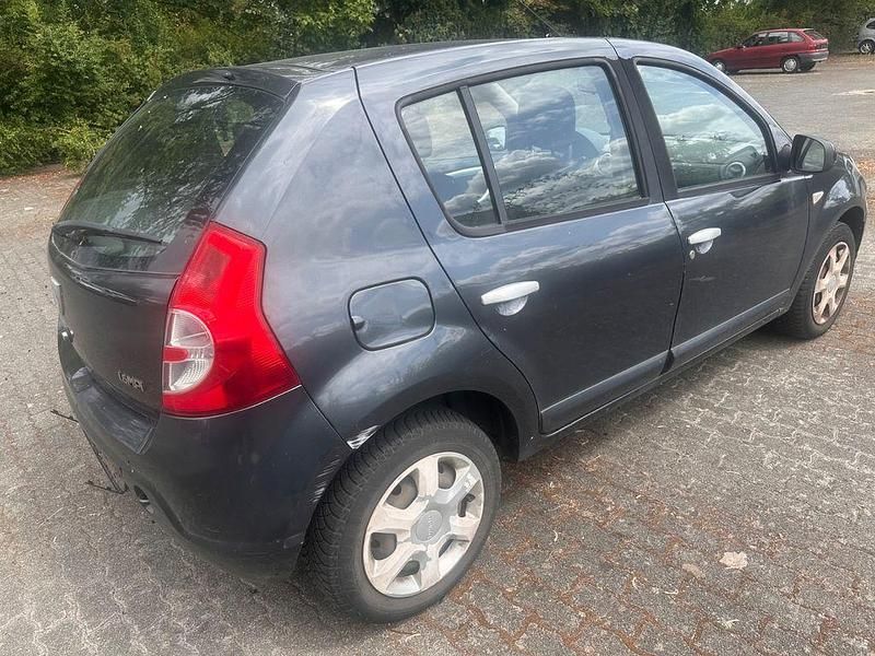 Gebraucht Dacia Sandero Lauréate 87 PS (63 kW) 2009 Schwarz Kleinwagen