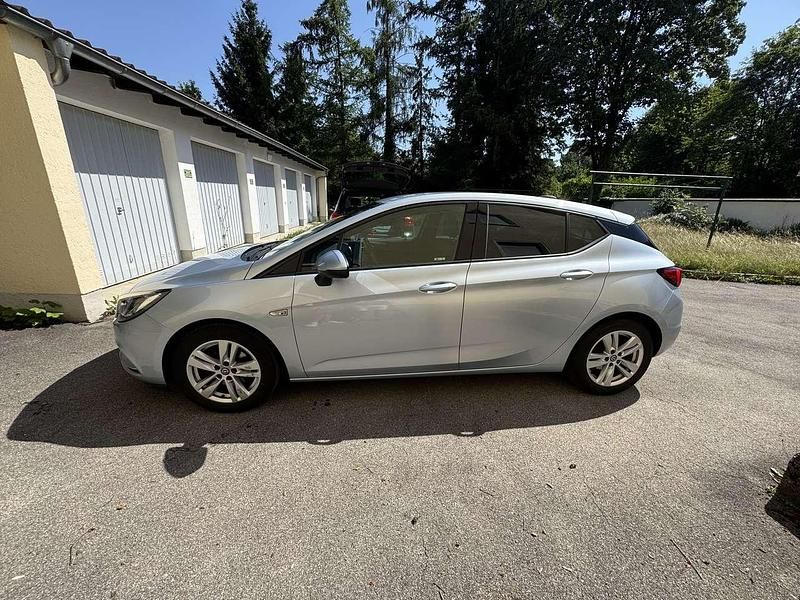 Gebraucht Opel Astra Active 125 PS (91 kW) 2017 Grau Kleinwagen