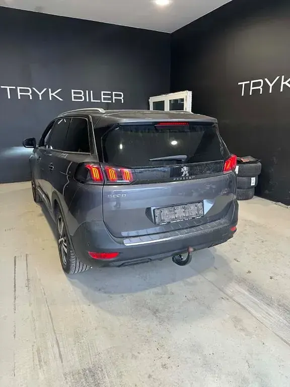Gebraucht Peugeot 5008 Allure 131 PS (96 kW) 2020 Grau SUV