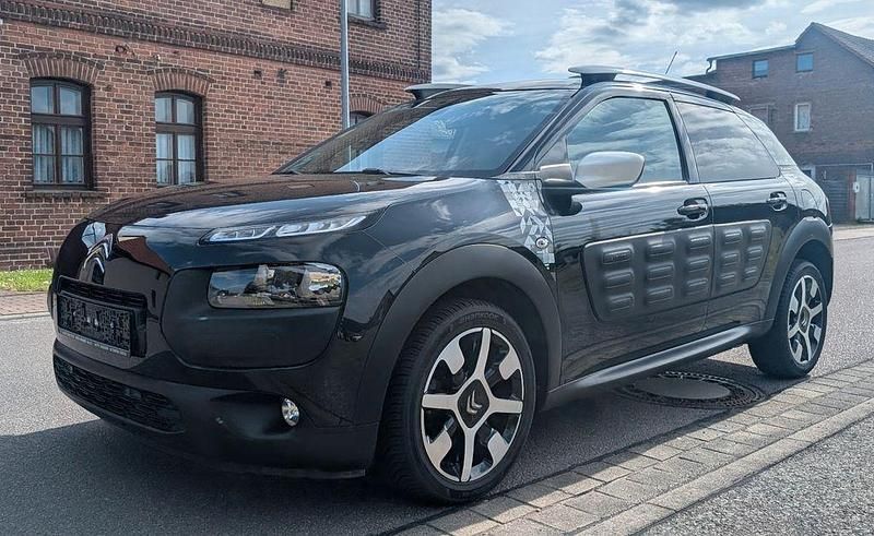 Schwarz Gebraucht 2018 Citroën C4 Cactus Rip Curl Kleinwagen | 12.200 € (Fairer Preis) - Bild 1/4