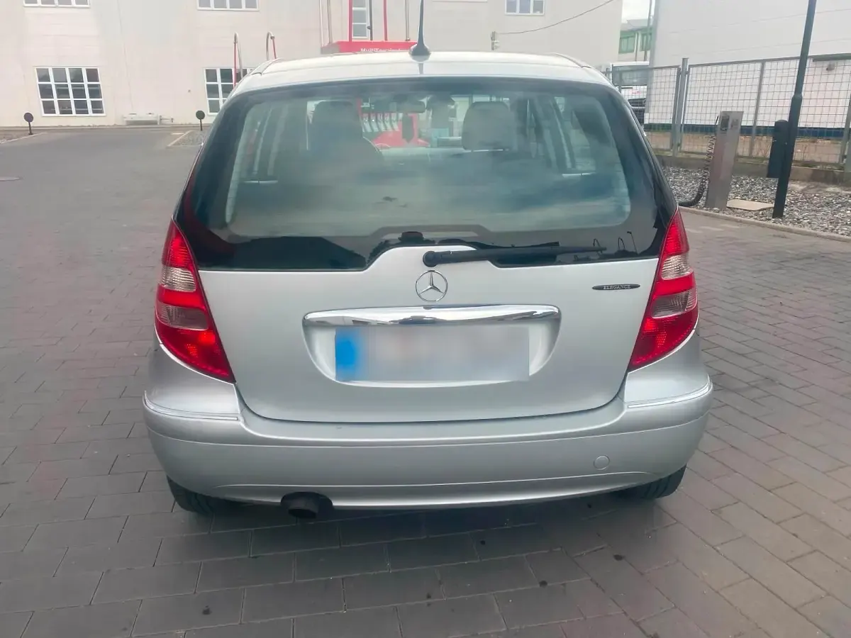 Gebraucht Mercedes A180 Classic 109 PS (80 kW) 2004 Silber Kleinwagen