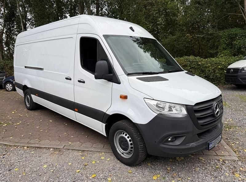 Weiß Gebraucht 2023 Mercedes Sprinter Van | 35.165 € (Guter Preis) - Bild 1/4
