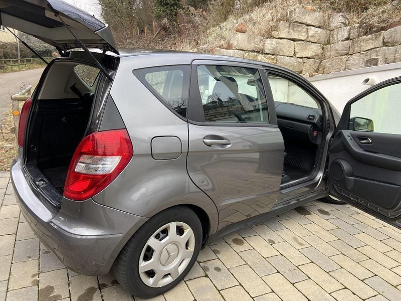 Gebraucht Mercedes A160 95 PS (69 kW) 2009 Grau Van / Kleinbus