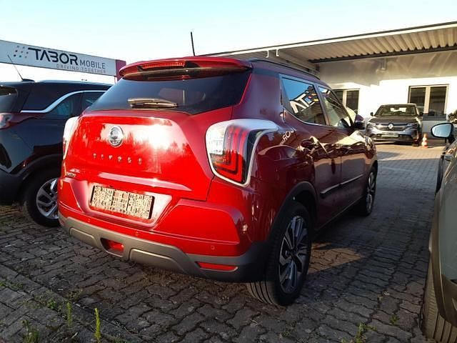 Rot rot Gebraucht 2020 Ssangyong (KGM) Tivoli Sapphire SUV | 17.865 € - Bild 1/4