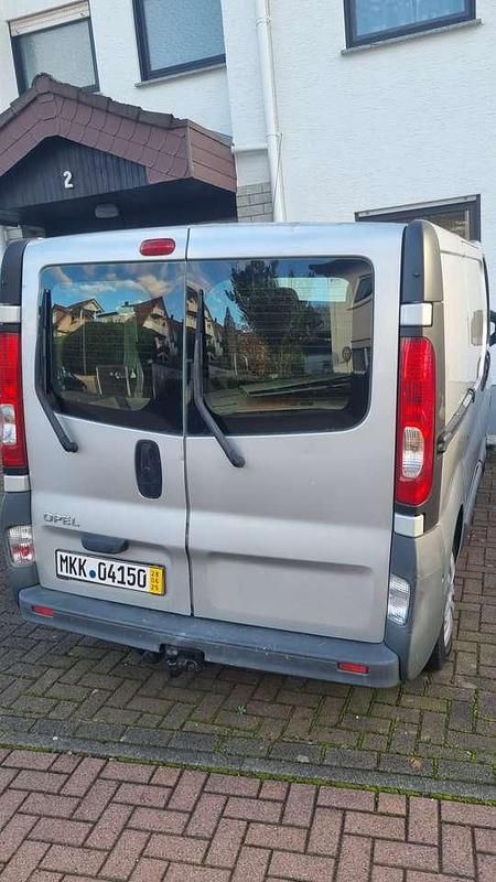 Gebraucht Opel Vivaro 90 PS (66 kW) 2012 Silber Van / Kleinbus