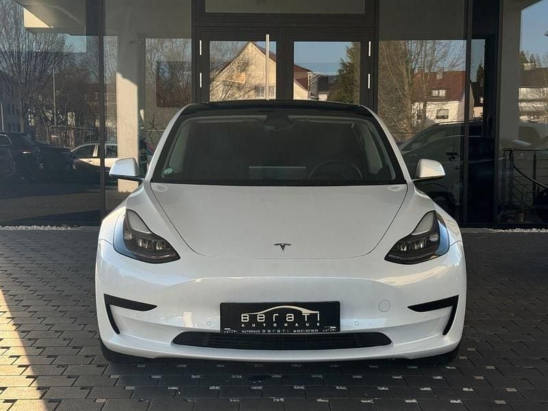 Gebraucht Tesla Model 3 Standard Range Plus 239 kW (325 PS) 2022 Weiß Limousine