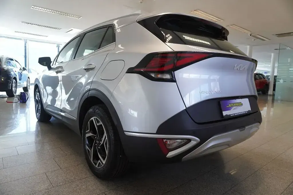 Gebraucht Kia Sportage 136 PS (100 kW) 2022 Silber SUV