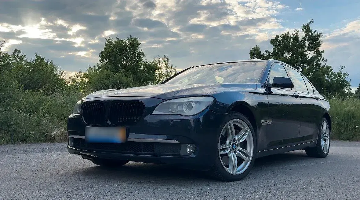 Gebraucht BMW 750 Shadowline 408 PS (300 kW) 2009 Blau Limousine