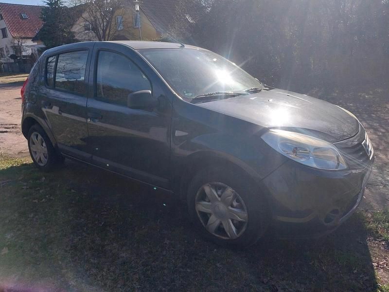 Gebraucht Dacia Sandero 75 PS (55 kW) 2009 Grau Limousine