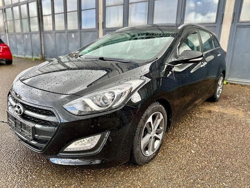 Schwarz Gebraucht 2015 Hyundai i30 GO! Kombi | 7.800 € (Fairer Preis) - Bild 1/4