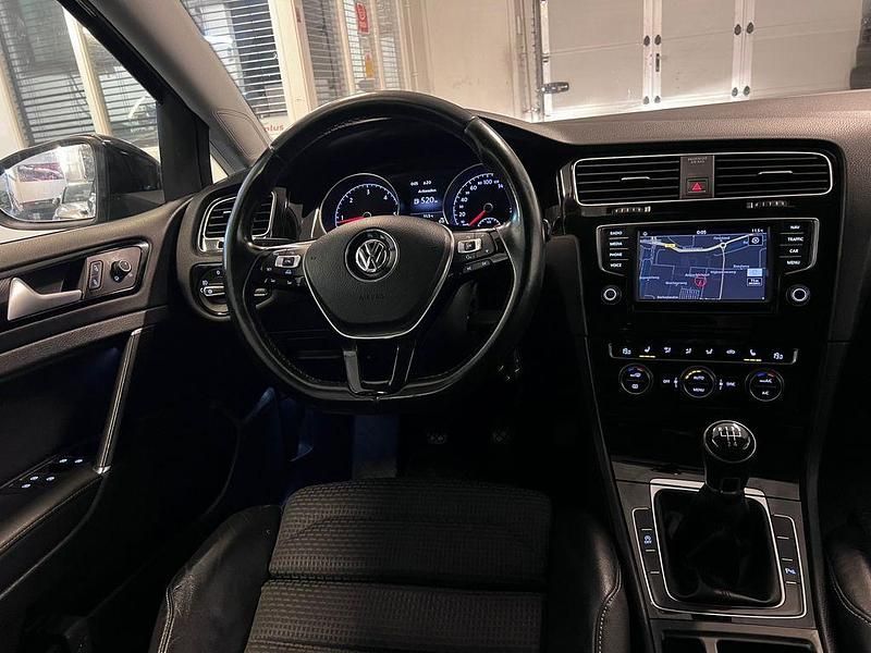 Gebraucht VW Golf VII Highline 110 PS (80 kW) 2017 Schwarz Limousine