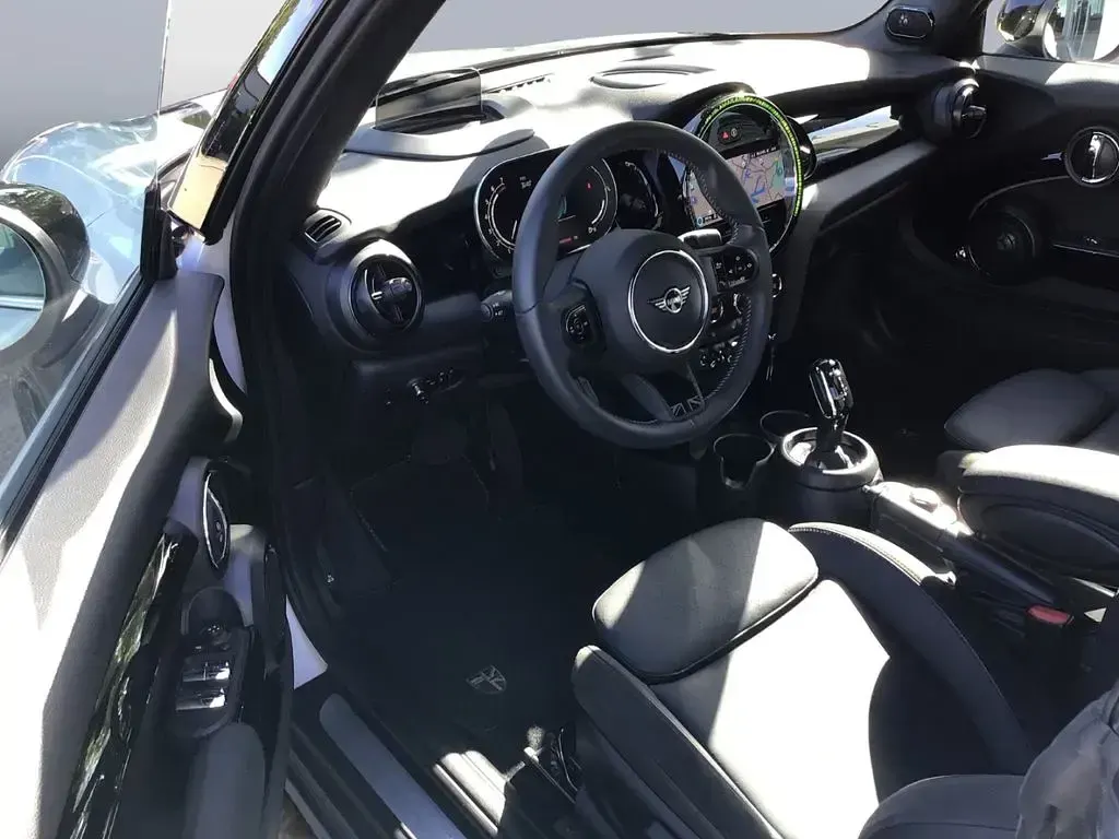Gebraucht Mini Cooper Cabriolet 136 PS (100 kW) 2023 Weiss Cabrio