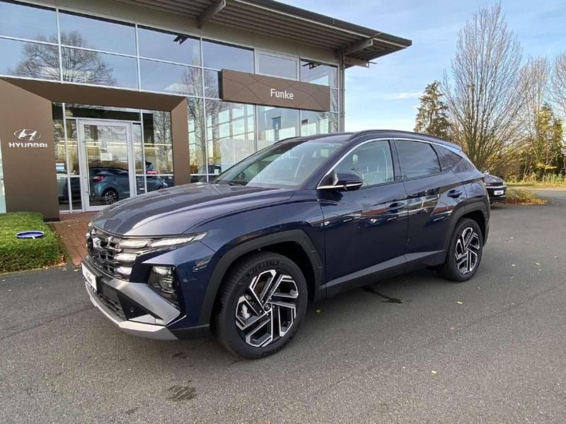 Sailing blue / mic Neu 2025 Hyundai Tucson Prime SUV | 45.400 € (Etwas zu teuer) - Bild 1/4