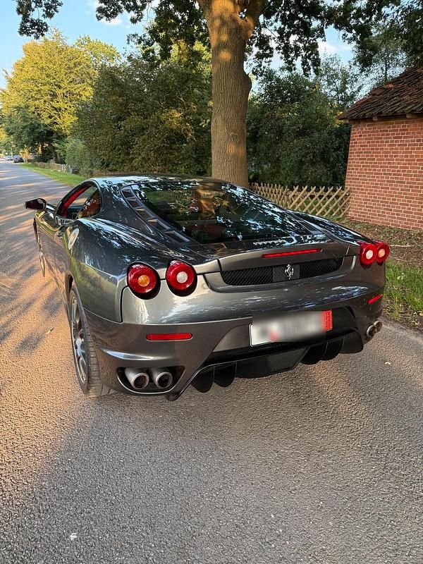 Grau Gebraucht 2006 Ferrari F430 Coupé | 112.900 € (Superpreis) - Bild 1/4