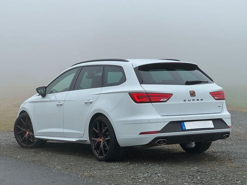 Gebraucht Seat Leon 4Drive 300 PS (220 kW) 2020 Weiß Kombi