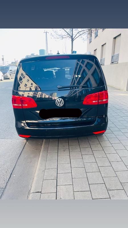 Gebraucht VW Touran 140 PS (102 kW) 2012 Schwarz Van / Kleinbus