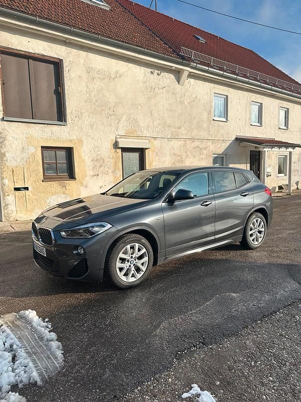 Grau Gebraucht 2018 BMW X2 M Sport SUV | 22.900 € (Etwas zu teuer) - Bild 1/4