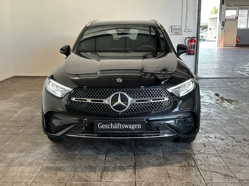 Gebraucht Mercedes GLC200 Avantgarde 163 PS (119 kW) 2026 Schwarz SUV