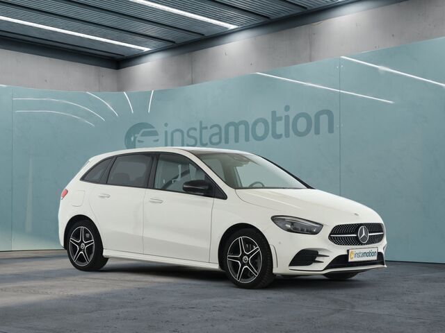 Weiß Gebraucht 2022 Mercedes B250e AMG Van / Kleinbus | 29.995 € (Etwas zu teuer) - Bild 1/2
