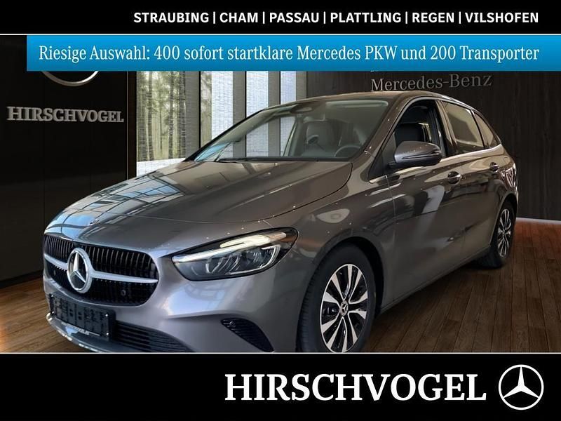 Metalliclack mountaingrau Gebraucht 2024 Mercedes B180 Van / Kleinbus | 31.550 € (Fairer Preis) - Bild 1/4