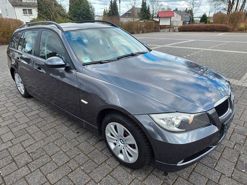 Gebraucht BMW 318 129 PS (94 kW) 2006 Grau Kombi