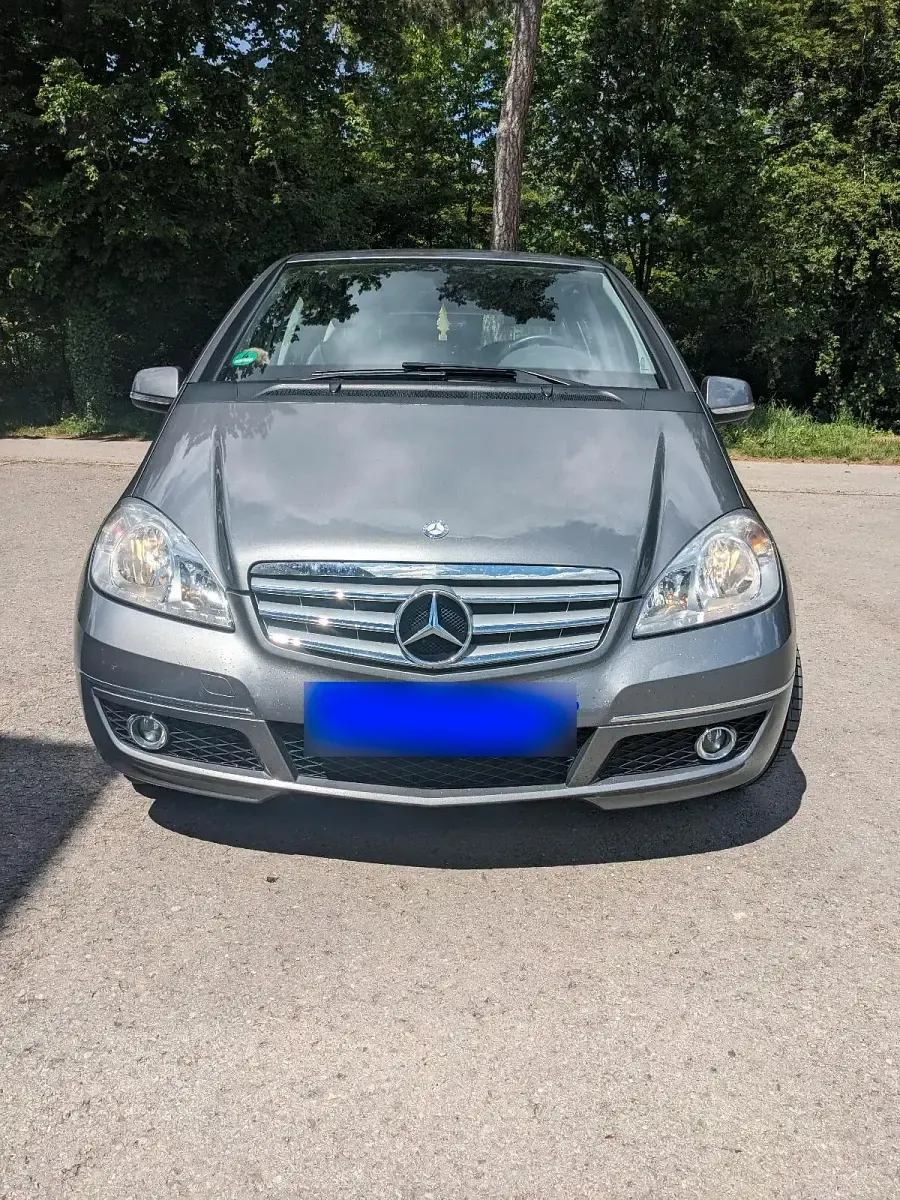 Gebraucht Mercedes A160 95 PS (69 kW) 2010 Grau Limousine
