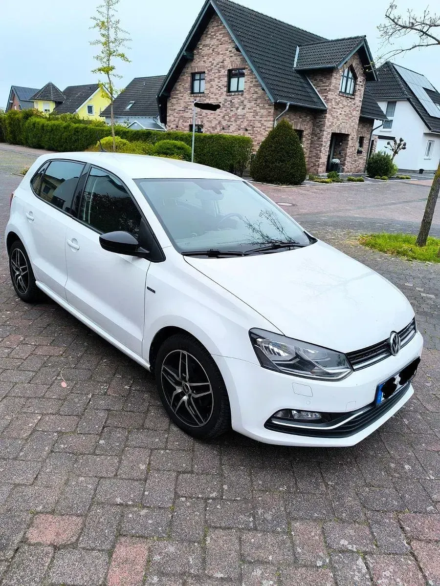 Gebraucht VW Polo 75 PS (55 kW) 2015 Weiß Limousine