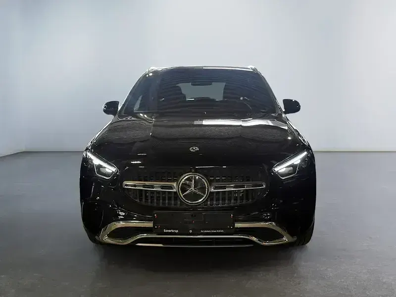 Gebraucht Mercedes GLA200 Progressive 163 PS (119 kW) 2026 Schwarz SUV