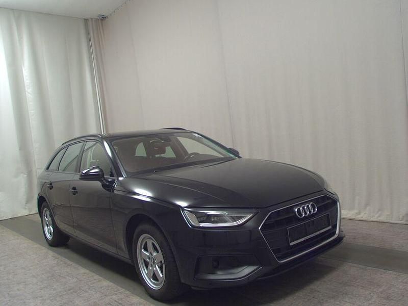Gebraucht Audi A4 Basis 136 PS (100 kW) 2021 Schwarz Kombi