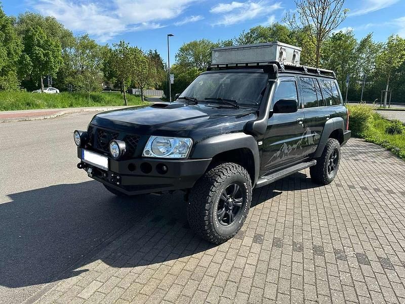 Schwarz Gebraucht 2009 Nissan Patrol SUV | 41.500 € - Bild 1/4