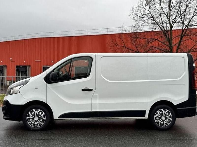 Gebraucht Renault Trafic Komfort 130 PS (95 kW) 2019 Gletscherweiss Van / Kleinbus