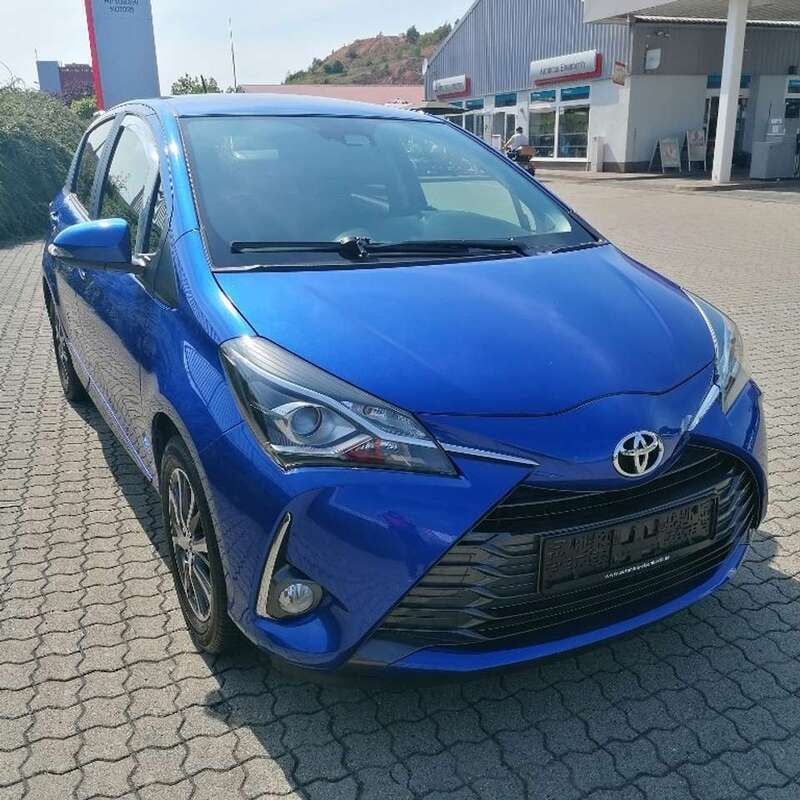 Blau Gebraucht 2020 Toyota Yaris Cross Club SUV | 13.990 € - Bild 1/4