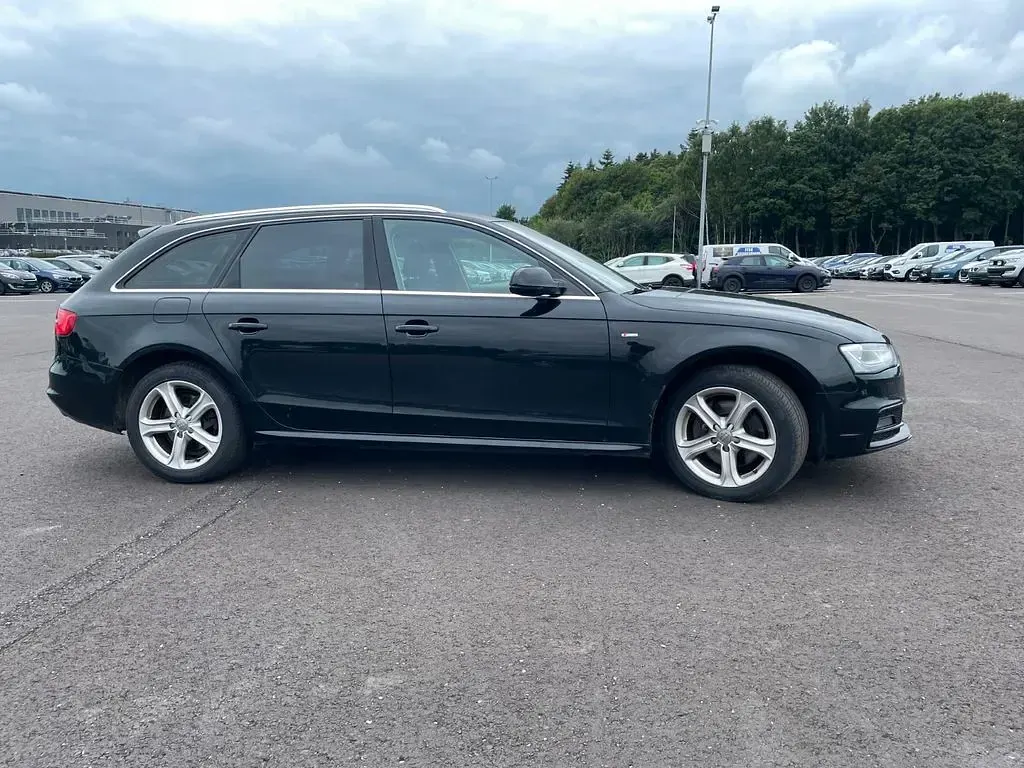 Gebraucht Audi A4 204 PS (150 kW) 2014 Schwarz Kombi