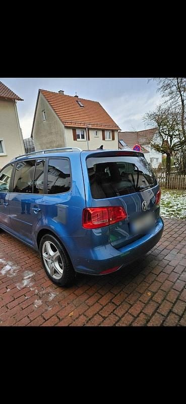 Gebraucht VW Touran 140 PS (102 kW) 2014 Blau Van / Kleinbus