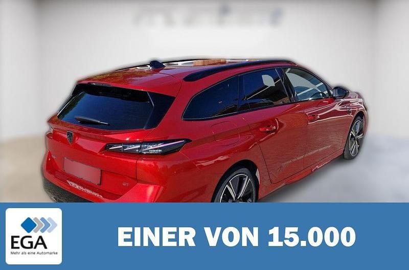 Rot metallic Gebraucht 2024 Peugeot 308 GT Kombi | 23.610 € (Guter Preis) - Bild 1/4