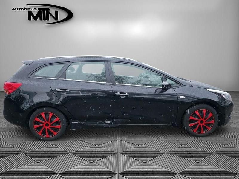 Gebraucht Kia Ceed 99 PS (72 kW) 2013 Schwarz Kleinwagen