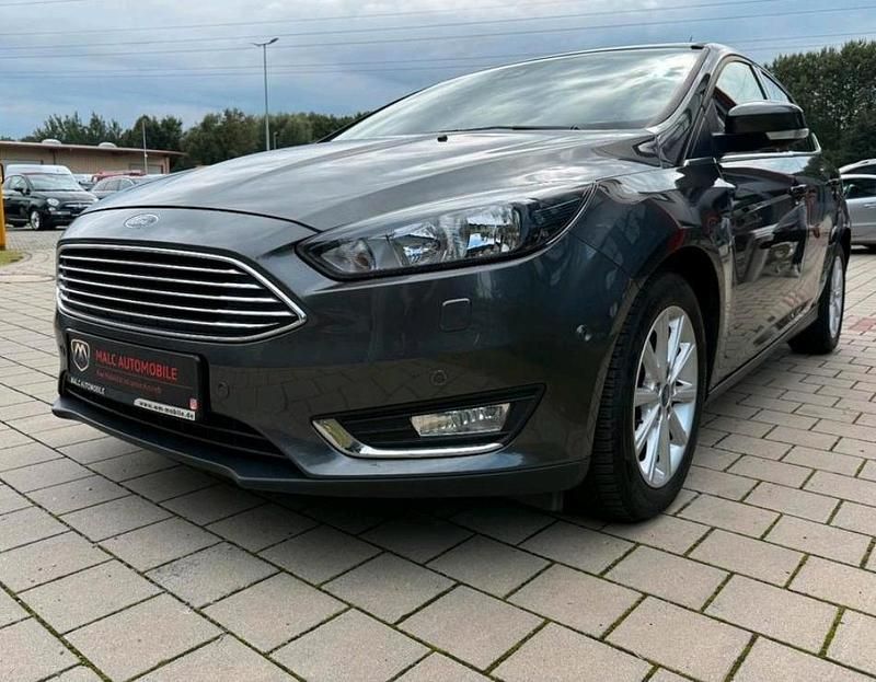 Gebraucht Ford Focus 149 PS (109 kW) 2016 Grau Limousine