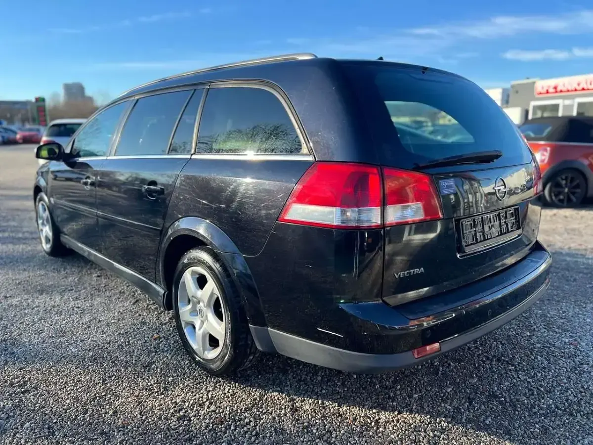Gebraucht Opel Vectra Edition 150 PS (110 kW) 2007 Schwarz Kombi