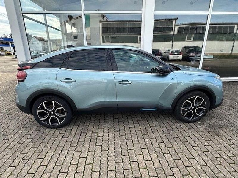 Gebraucht Citroën e-C4 Shine 100 kW (136 PS) 2023 Blau Limousine