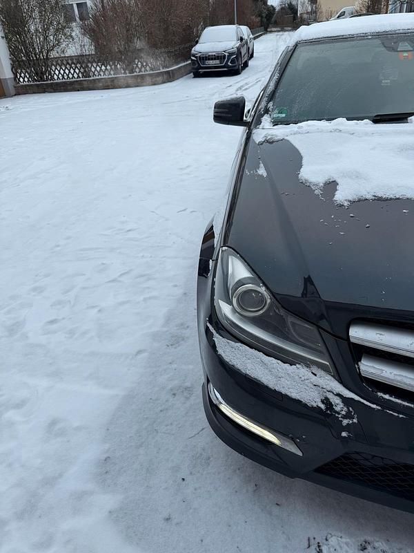 Gebraucht Mercedes C250 204 PS (150 kW) 2011 Schwarz Coupé