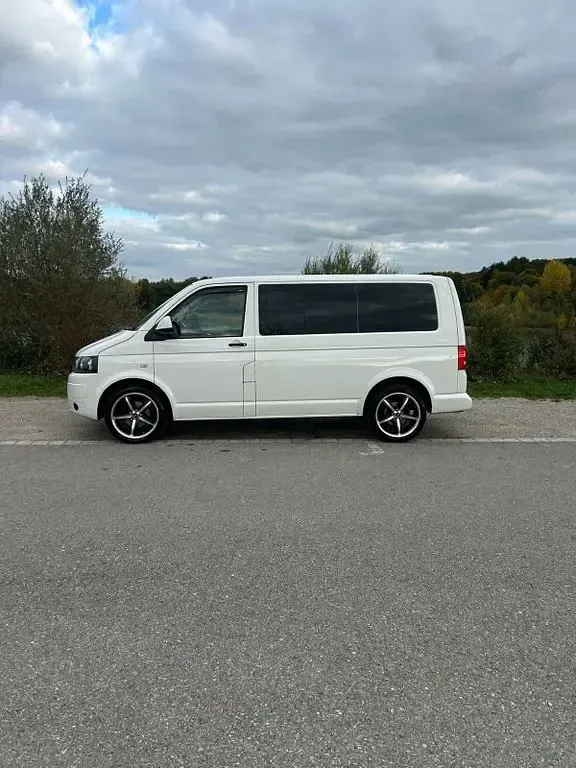 Używany VW T5 140 KM (102 kW) 2011 Biały Van